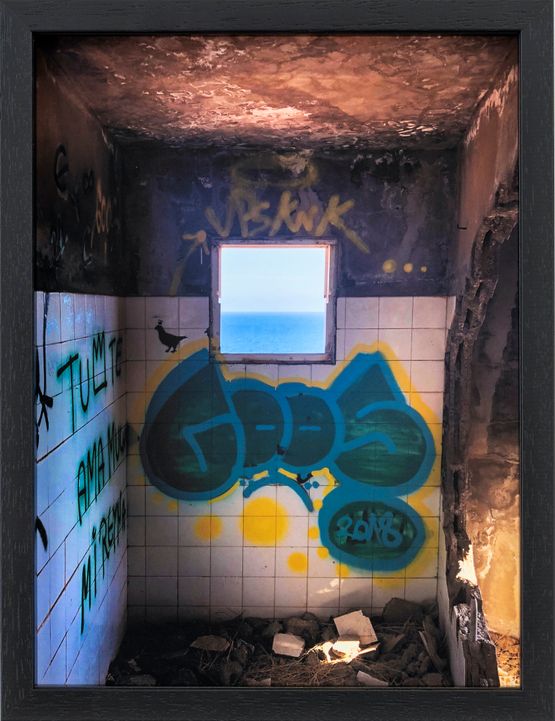 Anaza by Giovanni Ozzola contemporary artwork Photography