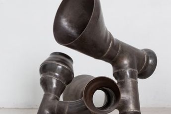 Qingyan Hu contemporary artist