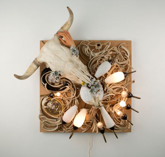 Erstletzdaserste by Daniel Spoerri contemporary artwork Sculpture