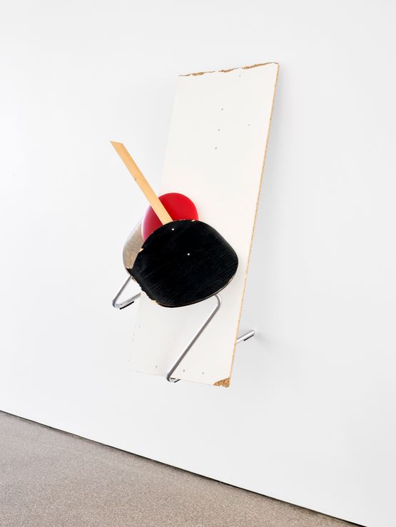 The differences between front and back by Johannes Esper contemporary artwork Sculpture