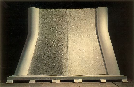 LEtrave Blanche by Horia Damian contemporary artwork Sculpture