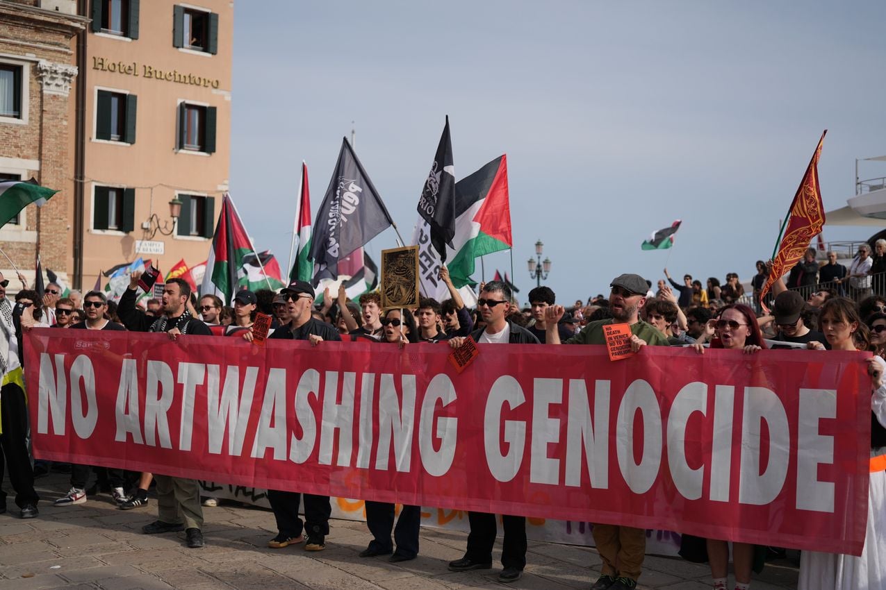 Venice Pavilions Shutter and Protesters Clash With Police Amid Anti-Israel Action