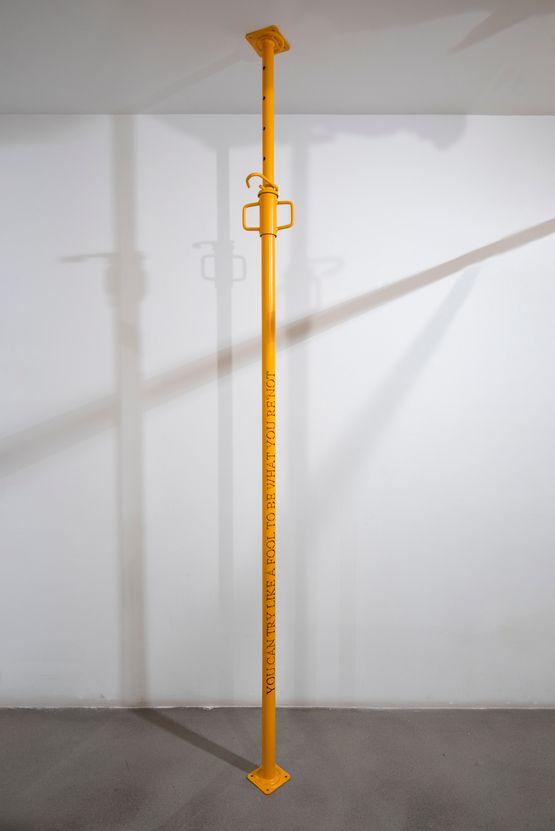 Construction strut by Carlos Aires contemporary artwork Sculpture