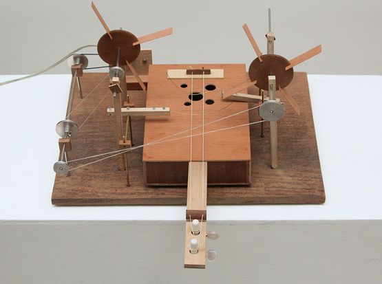 Maquina violaozinho by O Grivo contemporary artwork Installation