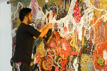 Santi Wangchuan contemporary artist