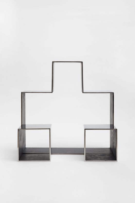 KV 256 - prateado by Lygia Pape contemporary artwork Sculpture