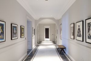 Dellasposa Gallery contemporary art gallery in London United Kingdom