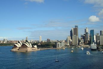 Contemporary art exhibition Sydney Art Guide at