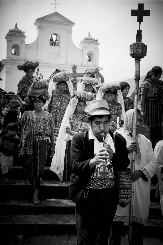 untitled The Dreaming Guatemala pg 48 by Yasuhiro Ogawa contemporary artwork Photography