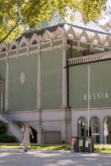 Italian Culture Minister Calls on Venice Biennale Representative to Resign Over Russian Pavilion