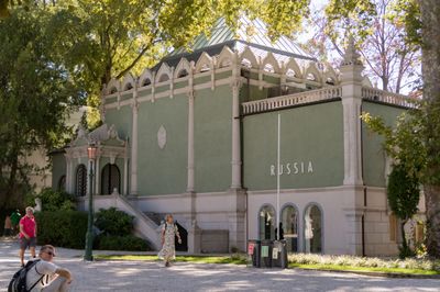 Italian Culture Minister Calls on Venice Biennale Representative to Resign Over Russian Pavilion