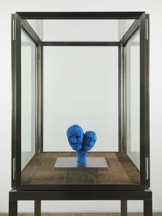 TÊTE V, 2004 by Louise Bourgeois, Fabric and stainless steel