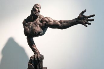 In Ryu contemporary artist