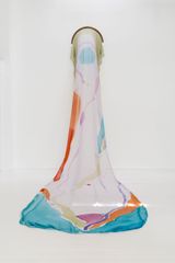Fluye mas que la mantequilla en pan caliente. by Violeta Maya contemporary artwork textile