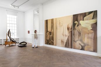 Anna Ruth contemporary artist