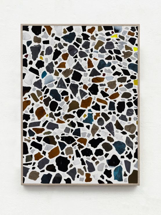 Meine Schritte enden  My steps end by Gregor Hildebrandt contemporary artwork Sculpture