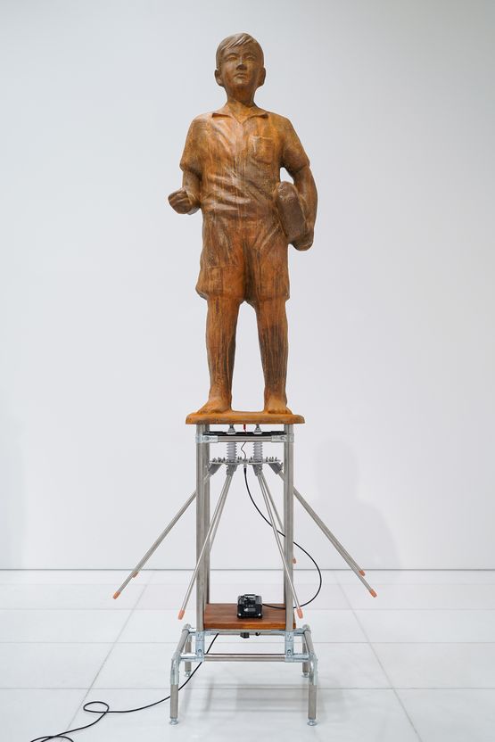 Active Statue Lee Seung Bok by Beak Jungki contemporary artwork Painting