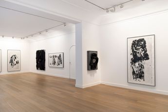 Contemporary art exhibition Jannis Kounellis Les manteaux at Galerie Lelong 13 Rue de Teheran Paris France