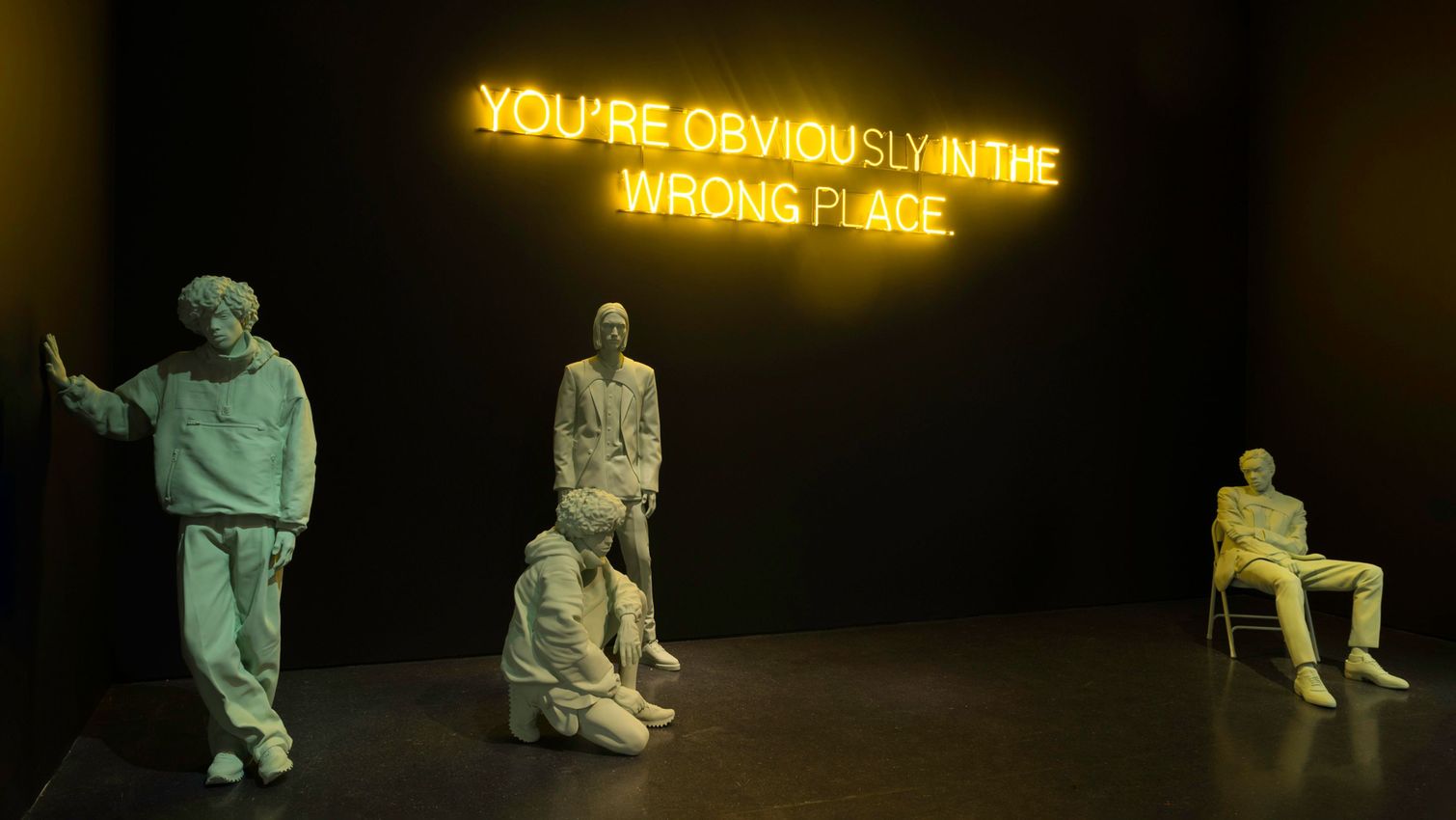 アート・デザイン・音楽 SOMETHING'S OFF Virgil Abloh SOMETHING'S OFF Abloh, Virgil, NIKE -の商品詳細 | 蔦屋書店