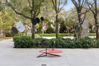 Contemporary art exhibition Alexander Calder One White Four Blacks Un Blanc Quatre Noirs at ICA Miami United States