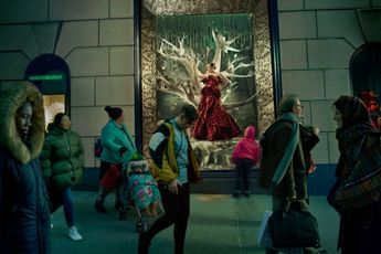 Contemporary art exhibition Annie Leibovitz Wonderland at Hauser  Wirth New York Southampton United States