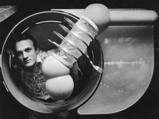 Apparat Prototyp 7 by Walter Pichler contemporary artwork Photography