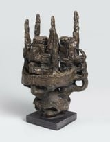 Tete couronnee by Etienne-Martin contemporary artwork sculpture