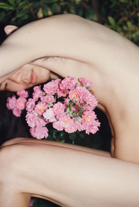 Amour Defendu - Pink Hugging In The Morning by Lin Zhipeng contemporary artwork Print