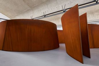 Richard Serra contemporary artist