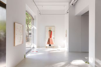 Contemporary art exhibition Sabine Finkenauer CEREMONY at Alzueta Gallery Turo Spain