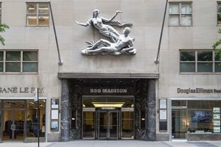 980 Madison at 76th St contemporary art gallery in