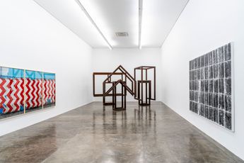 Contemporary art exhibition Raul Mourao Introducao a teoria dos opostos absolutos Introduction to the theory of absolute opposites at Galeria Nara Roesler Sao Paulo Brazil