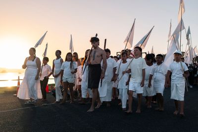 Tame Iti Leads Hundreds to Waitangi in Art Performance March