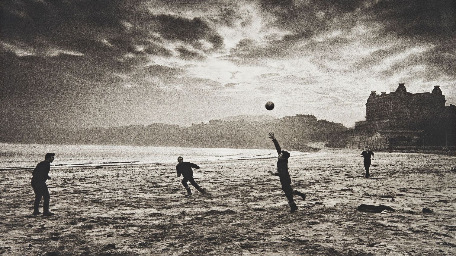 DON MCCULLIN