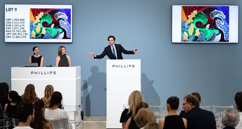 David Hockney Painting Fetches 2.4m in First Major Auction Since Artists Death