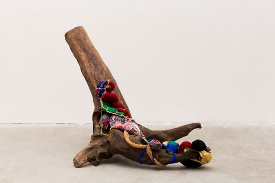 Eu Me Levanto from Raiz series by Sonia Gomes contemporary artwork Sculpture