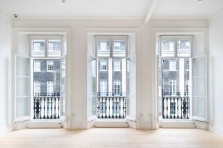 MAMOTH contemporary art gallery in London United Kingdom