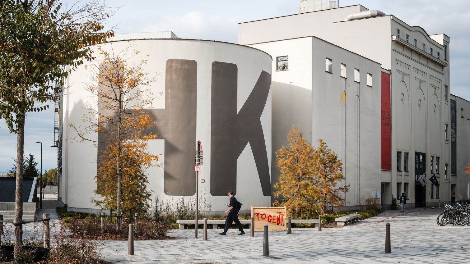Antwerp’s Museum of Contemporary Art Fights to Stay Open