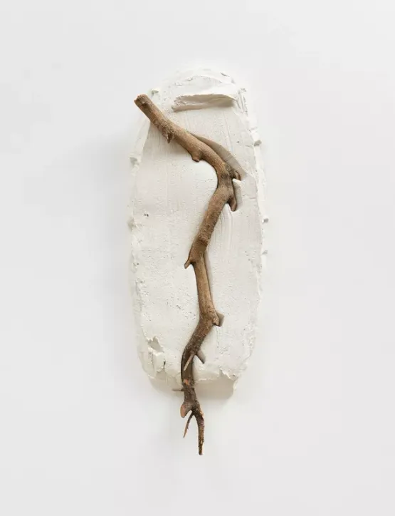 Il luogo del ramo by Paolo Icaro contemporary artwork Sculpture