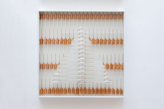 Geometrie Triangle by Prune Nourry contemporary artwork Sculpture