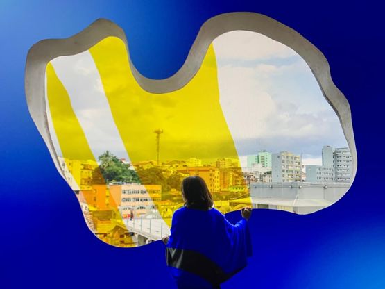 Um Maravilhoso Emaranhado em azul atlantico  A Marvellous Entanglement in Atlantic Blue Lina Bo Bardi - A Marvellous Entanglement by Isaac Julien contemporary artwork Print
