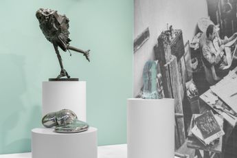 Contemporary art exhibition Cesar Cesar at first glance at Almine Rech Paris Rue de Turenne France