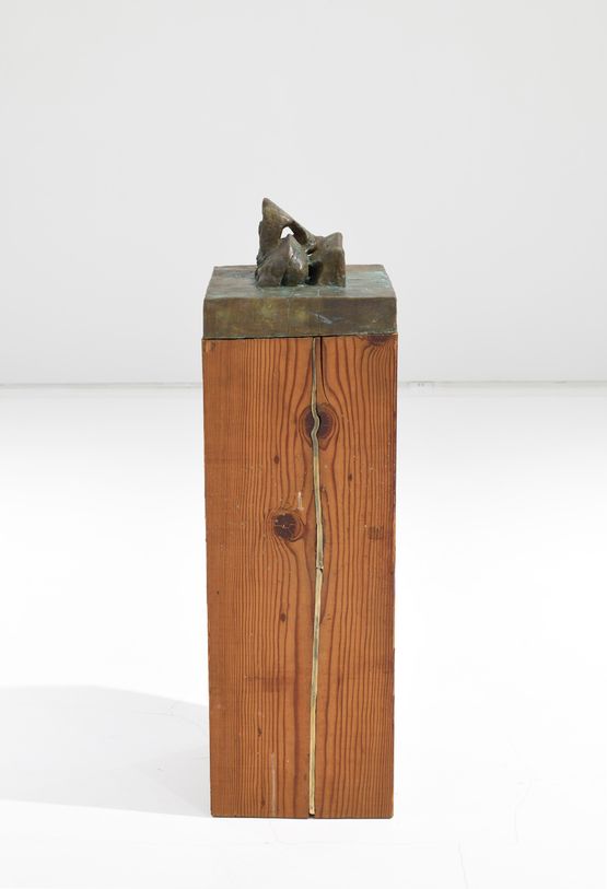 On the Ground by Shigeo Toya contemporary artwork Sculpture
