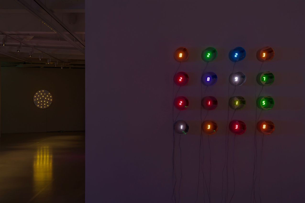 Gallery Baton