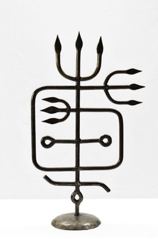 Ferramenta de Exu arranca toco by Jose Adario Dos Santos contemporary artwork Sculpture