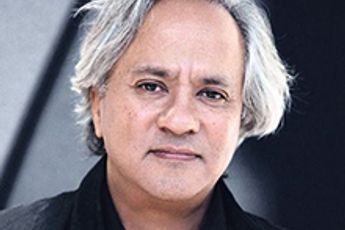 Anish Kapoor contemporary artist