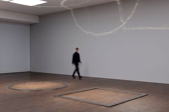 Walter De Maria contemporary artist