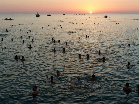 Monopoli 105 by Massimo Vitali contemporary artwork Photography