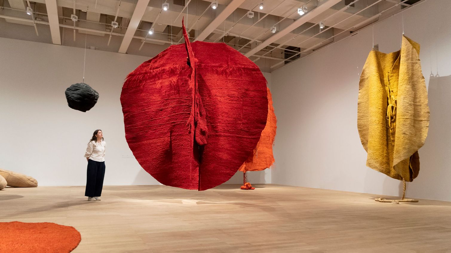MAGDALENA ABAKANOWICZ