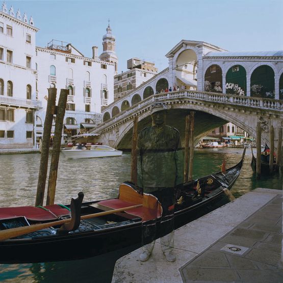 Ponte di Rialto by Liu Bolin contemporary artwork Photography